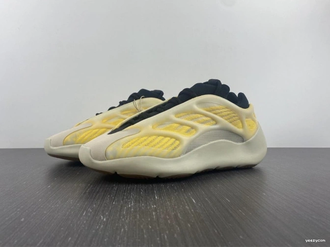 Yeezy 700 V3 Adidas Safflower Mono HP5425 0815
